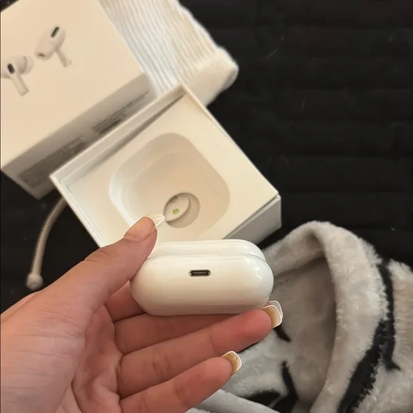 Airpods Old Gen 3 Case (NO AIRPODS)